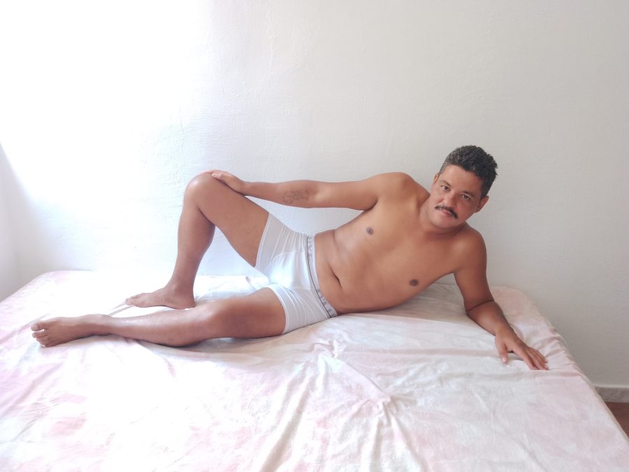 Adriano Rodrigues - Sem Local 1