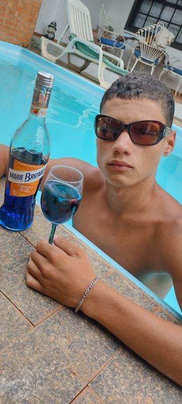 Adrian Carioca 19