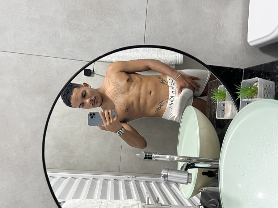 Yan Castro 22cm 9