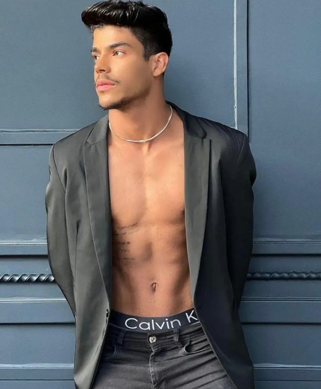 Adriano Silva 4