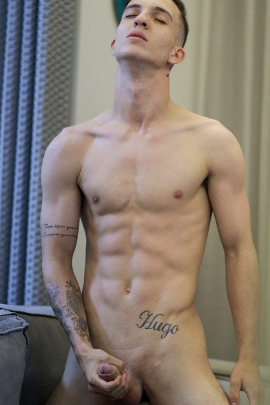 Hugo Oliiver 22