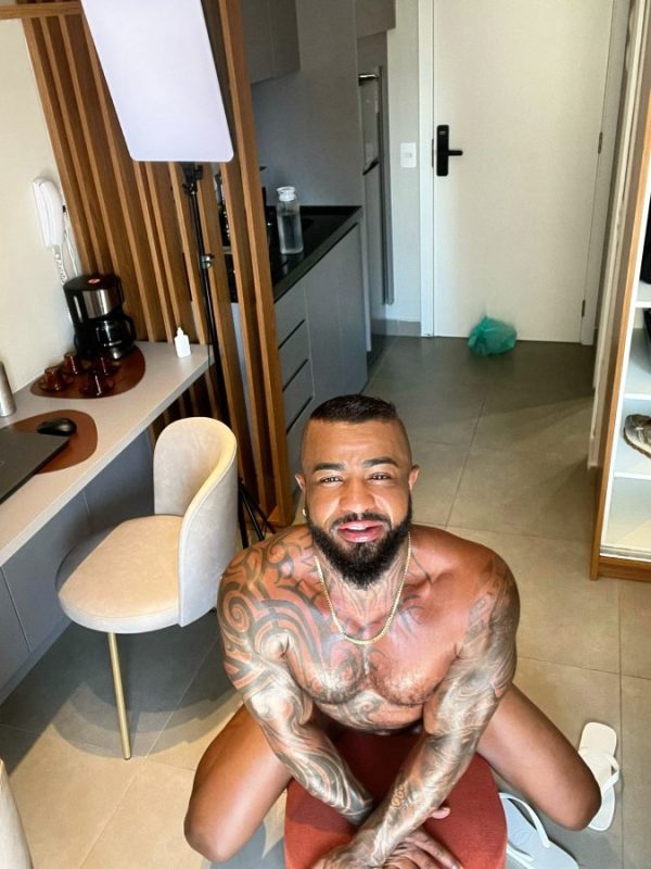 Felipe Nuru 11