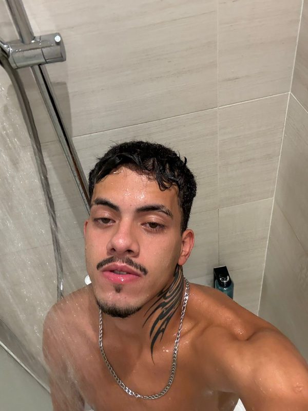Henry Bueno 26