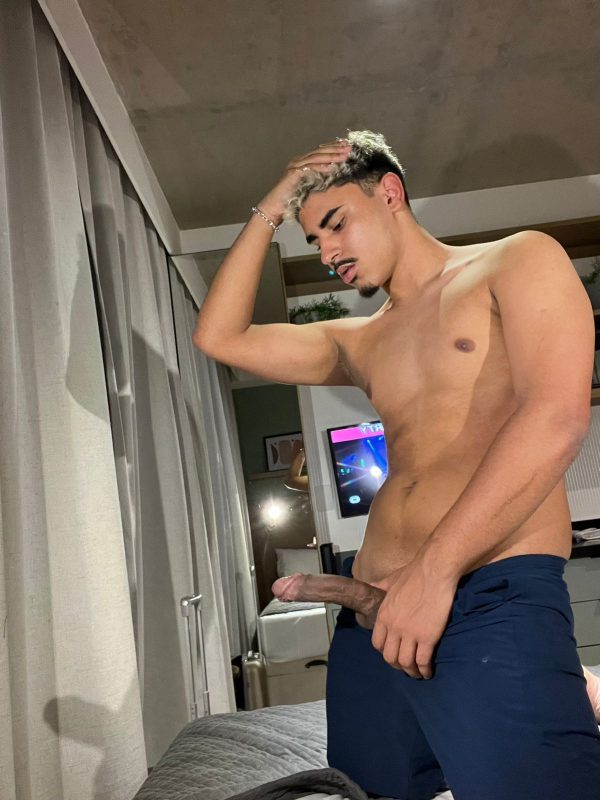 César Hill 27