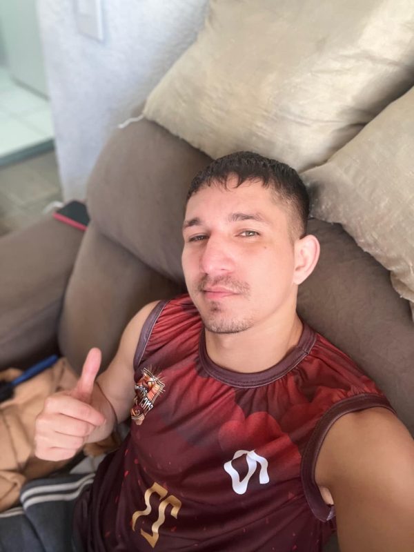 Loiro Venezuelano 18