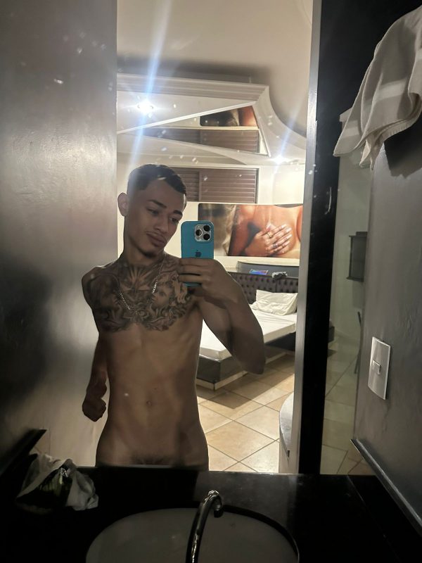 Enzo Pereira 22