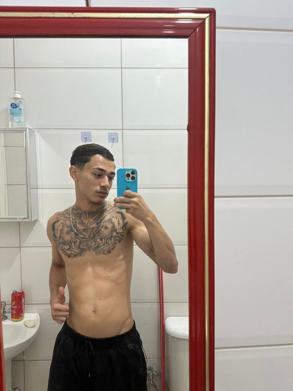 Enzo Pereira 1