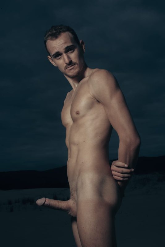 Mat Santos 11