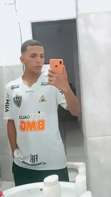 Isaac Delfino 32