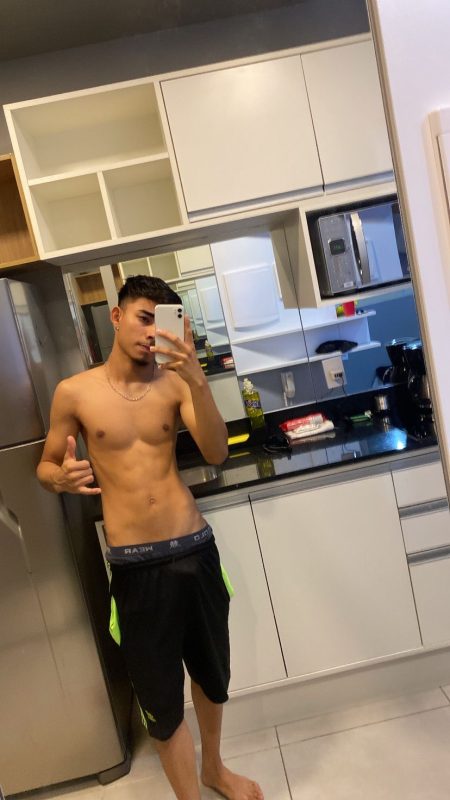 Gustavo Santoos 10