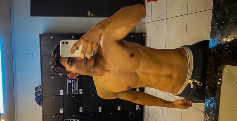 Gustavo Santoos 13