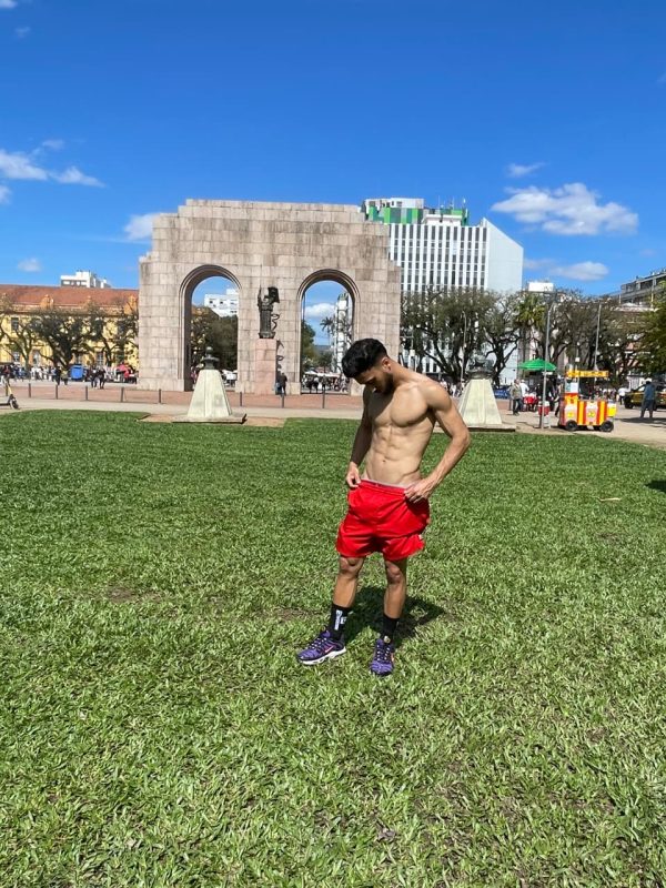 Lucas Gostoso 64