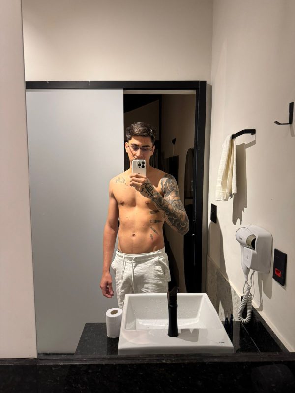 Adriano Luz 2