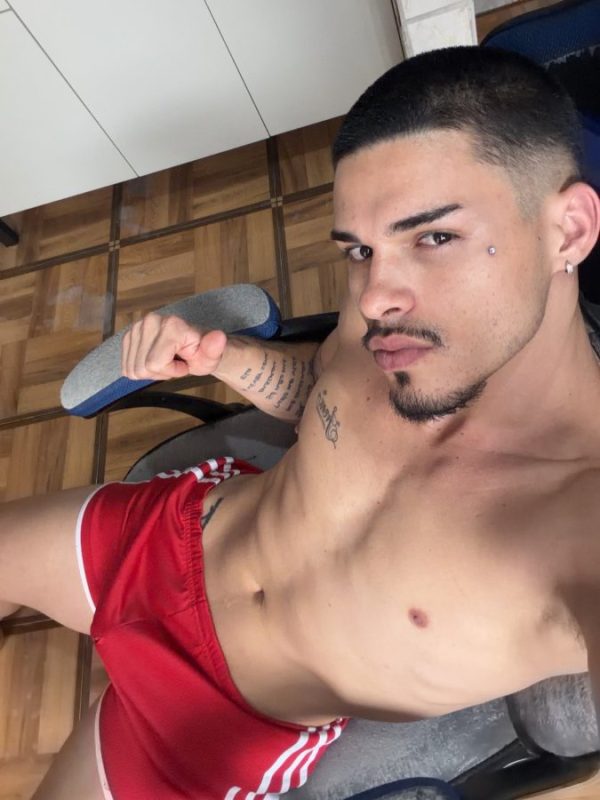 Iago Silva 3