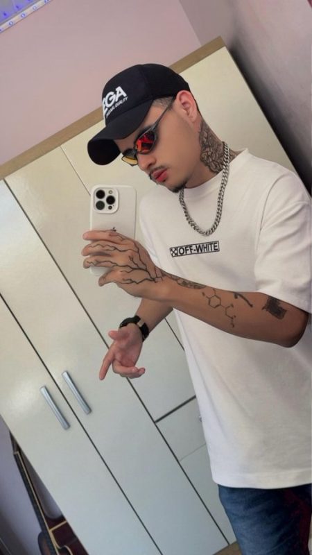 Noviinho Pauzudo 17