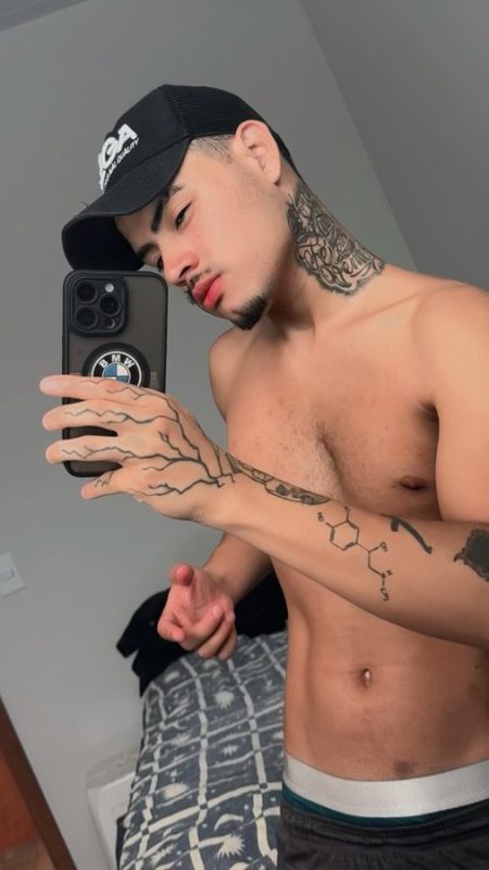 Noviinho Pauzudo 7