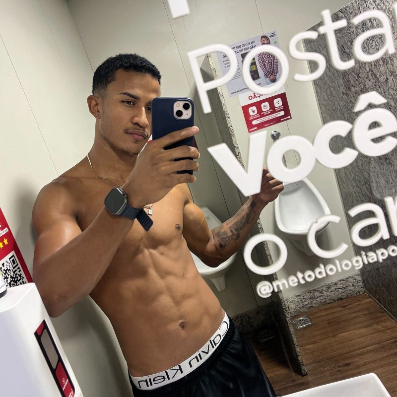 Pablo Mendes 6
