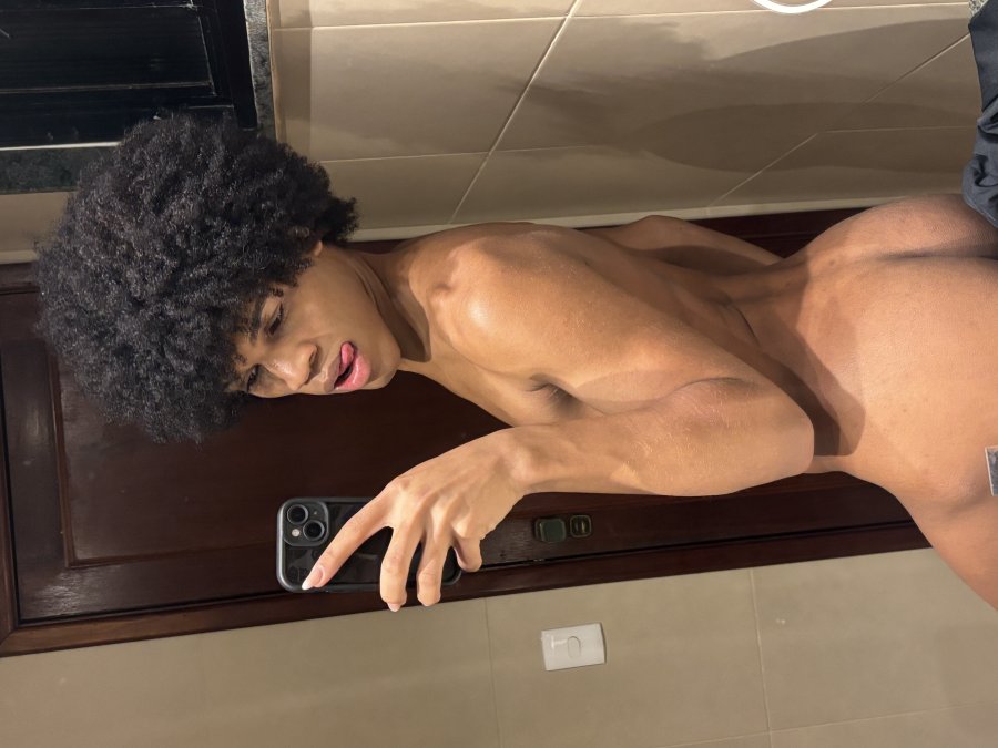 Femboy Dotado 1