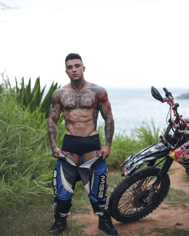 Victor Massoterapia 54