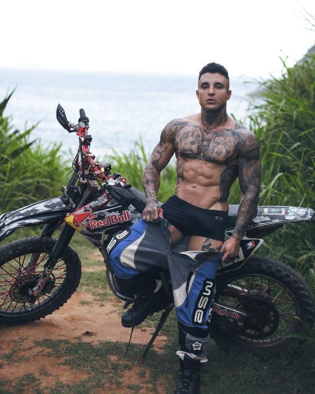Victor Massoterapia 55