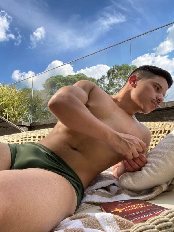 Arthur Trajano 32