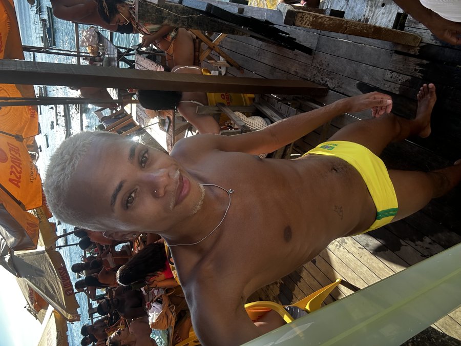 Decastro Novin 4