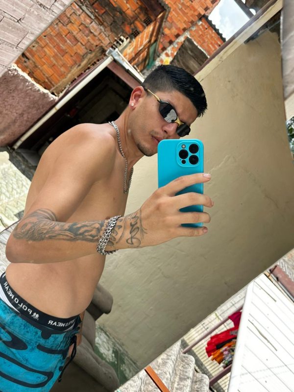 Victor 4