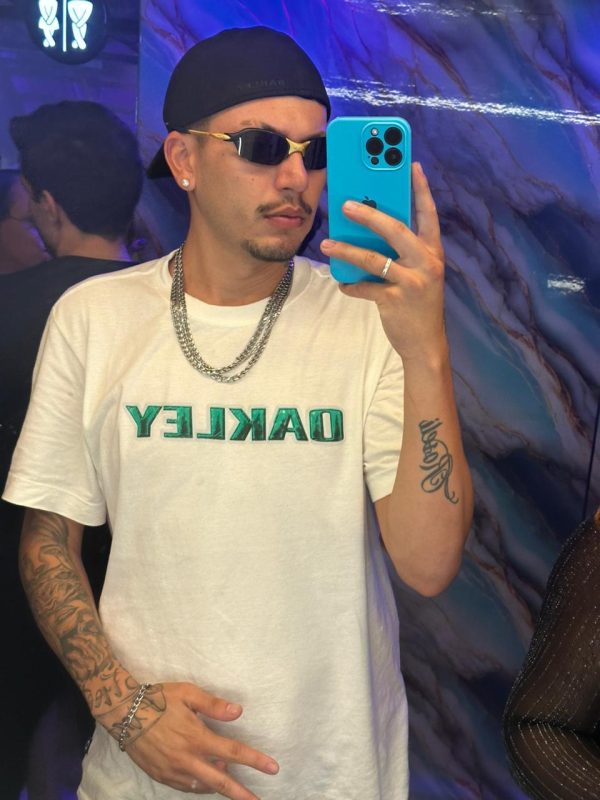 Victor 8