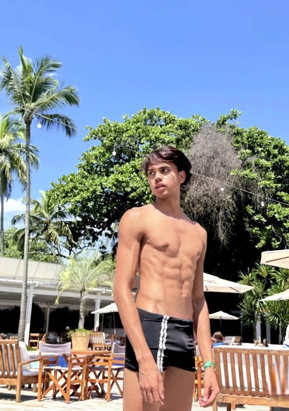 Daniel Aquino 13