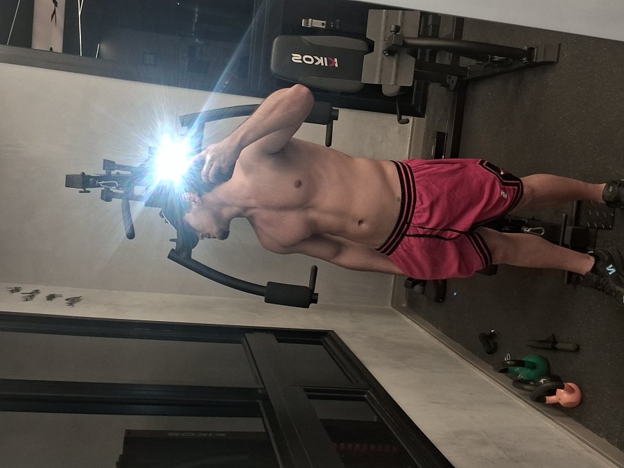 Thiago Santos 32