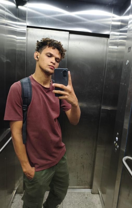 Ícaro Silva 5