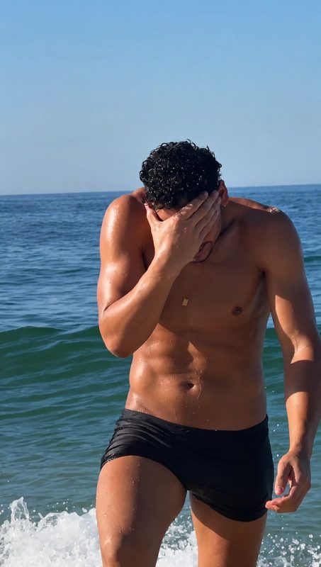 Carlos X L Hot 2