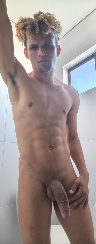 Ícaro Silva 4