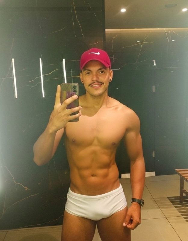 Andi Louis 9