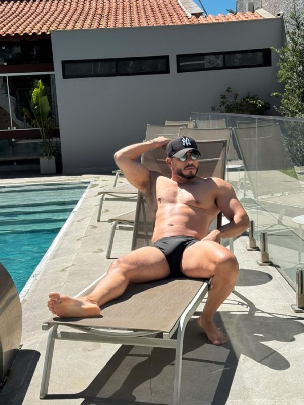 Allan Fetiches 42