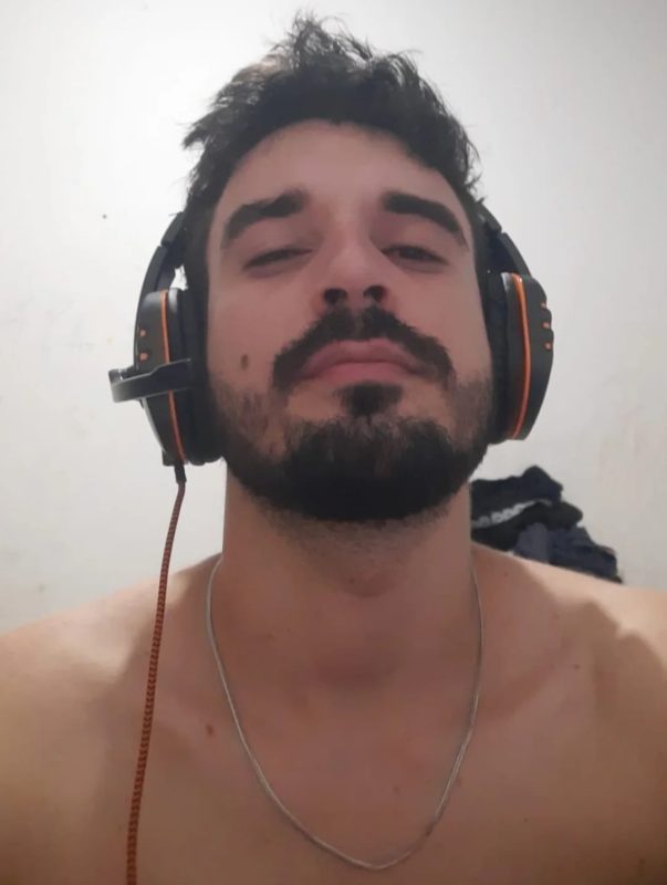 Bryan Massagista 9