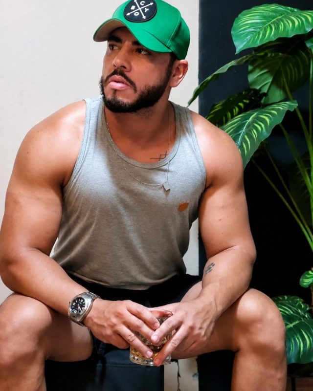 Allan Fetiches 5