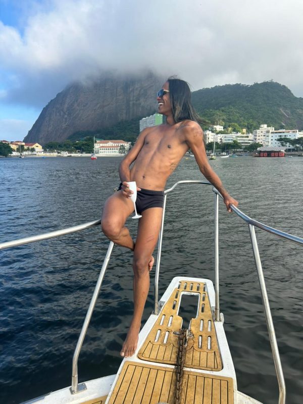 Lucky Santos 4